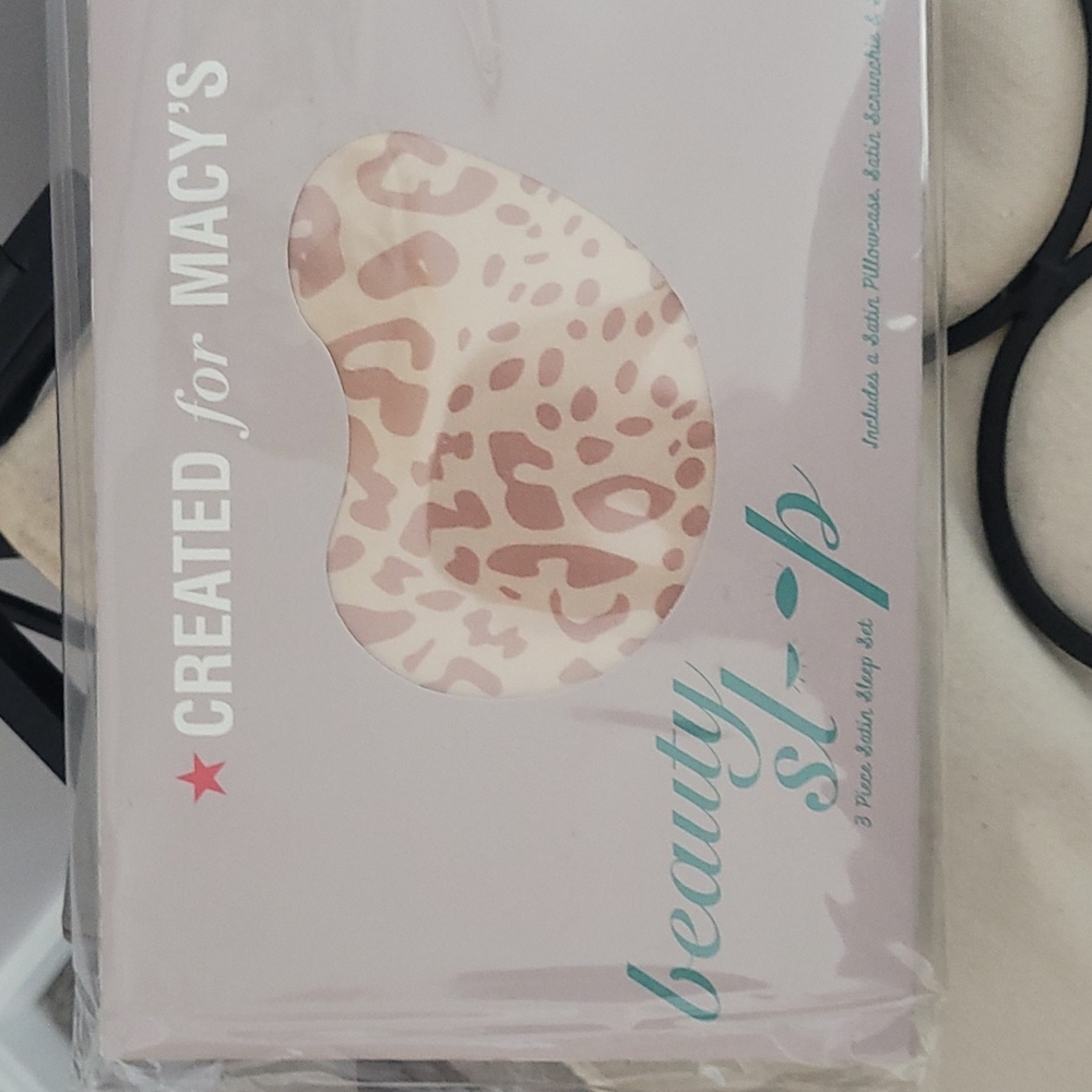 SLEEP Bundle π΄π€ππ₯± - Picture 3 of 9